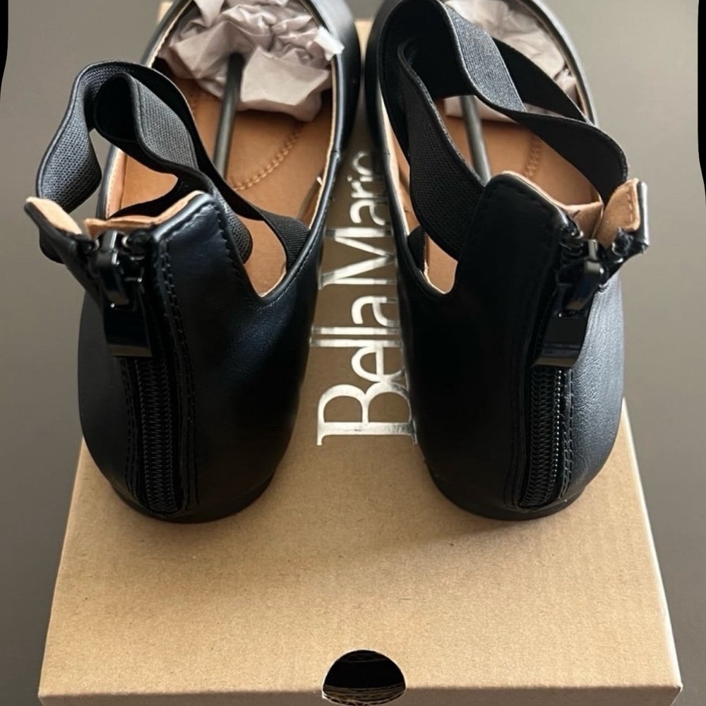 Bella Marie Women's Black Ballet Flats - Picture 3 of 6